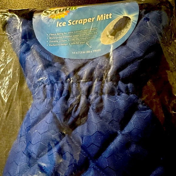 New Ice Scraper Mitt - Blue - Picture 1 of 3